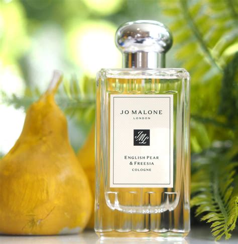 jo malone english pear and freesia notes.